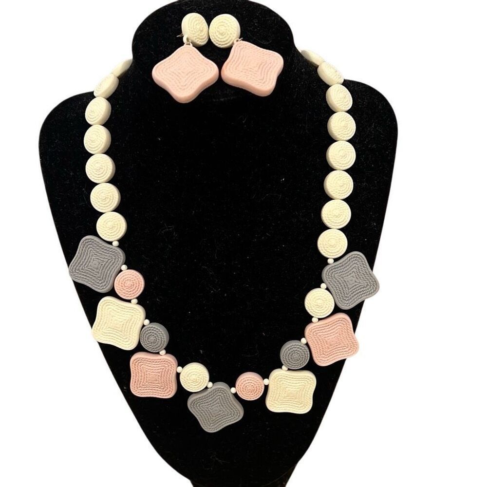 Avon summer pastel vintage necklace and earrings set
